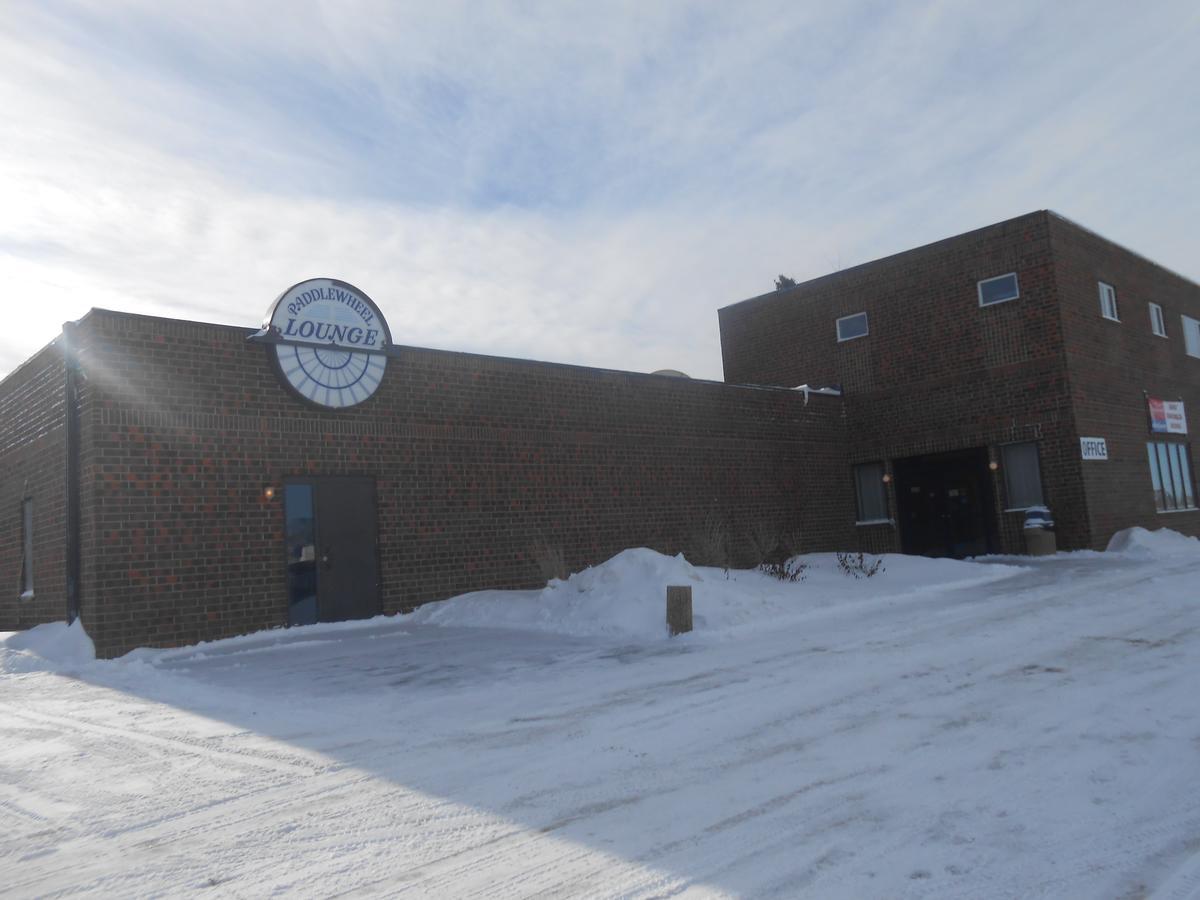 Great American Inn & Suites Devils Lake 外观 照片