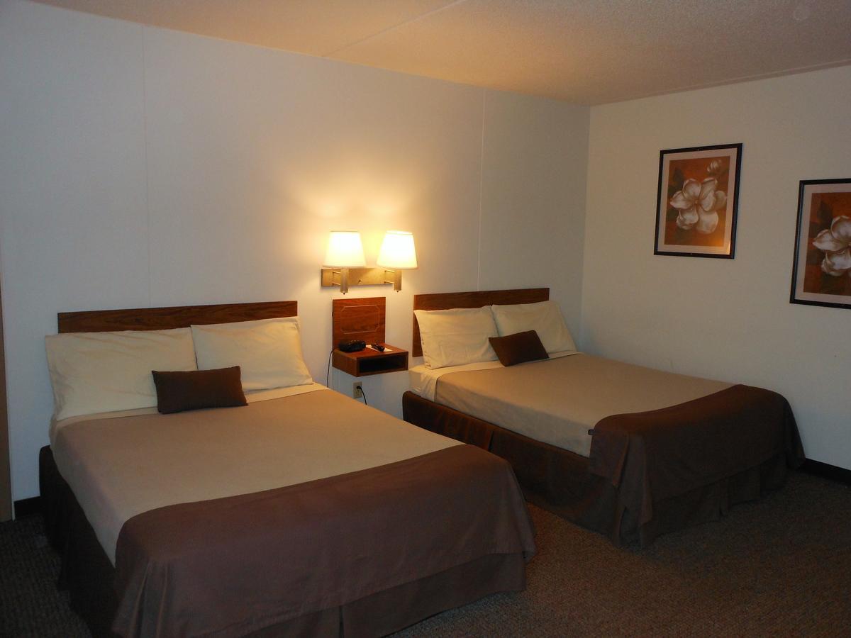 Great American Inn & Suites Devils Lake 外观 照片
